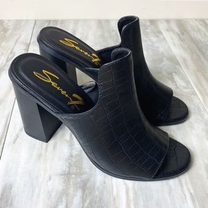 Seven 7 Black Croc Embossed Peep Toe Heels